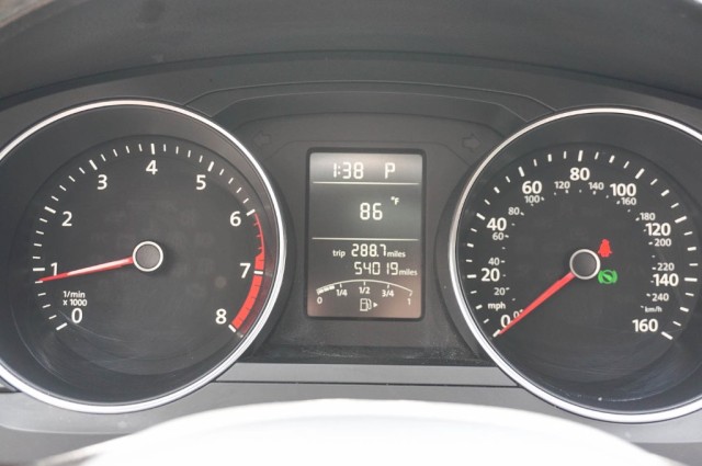 2015 Volkswagen Jetta Sedan 1.8T SE w/Connectivity/Navigation 11
