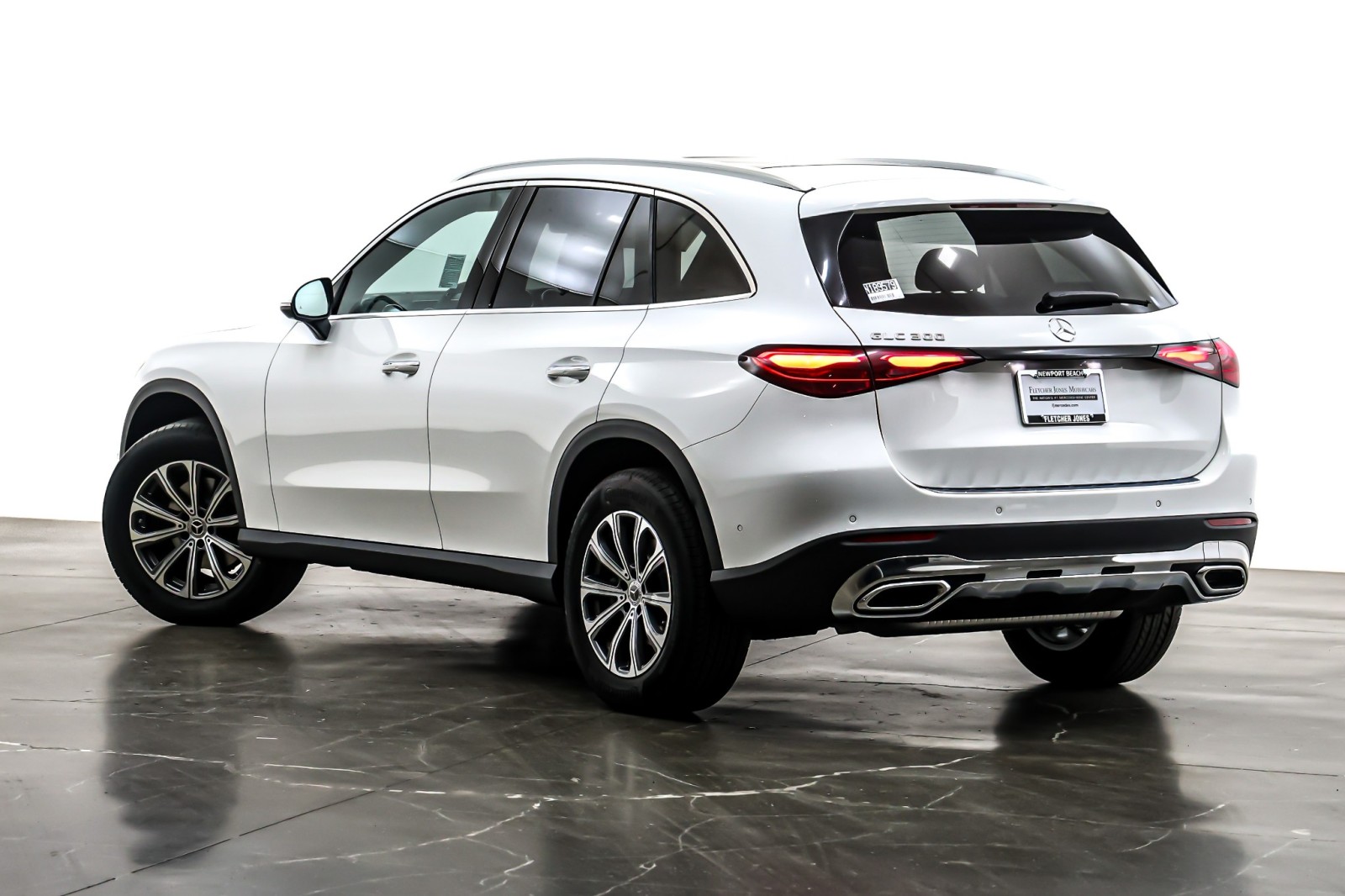 New 2026 Polar White Mercedes-Benz GLC 300 image 12