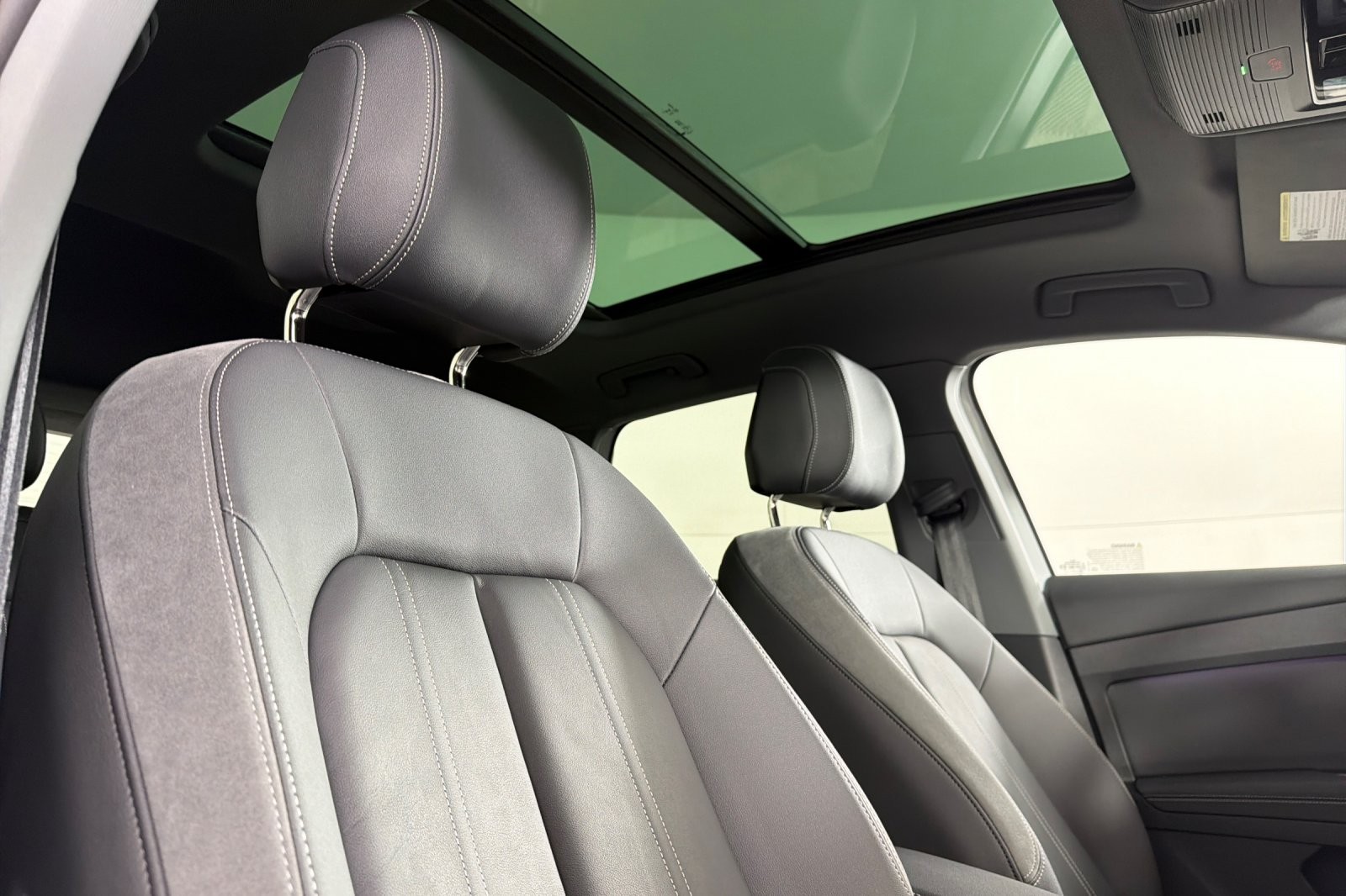 Used 2024 Glacier White Metallic Audi Prestige 55 quattro image 16