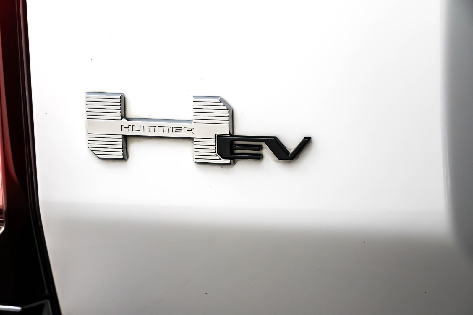 Used 2025 Interstellar White GMC e4WD 4dr 3X image 8