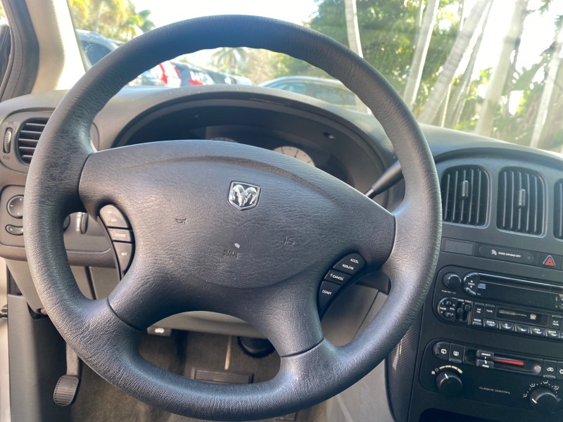 2006 Dodge Caravan SXT LOW MILES 28,367 1 OWNER HANDICAP LIFT in , 