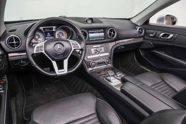 2015 Mercedes-Benz SL-Class SL 400 24