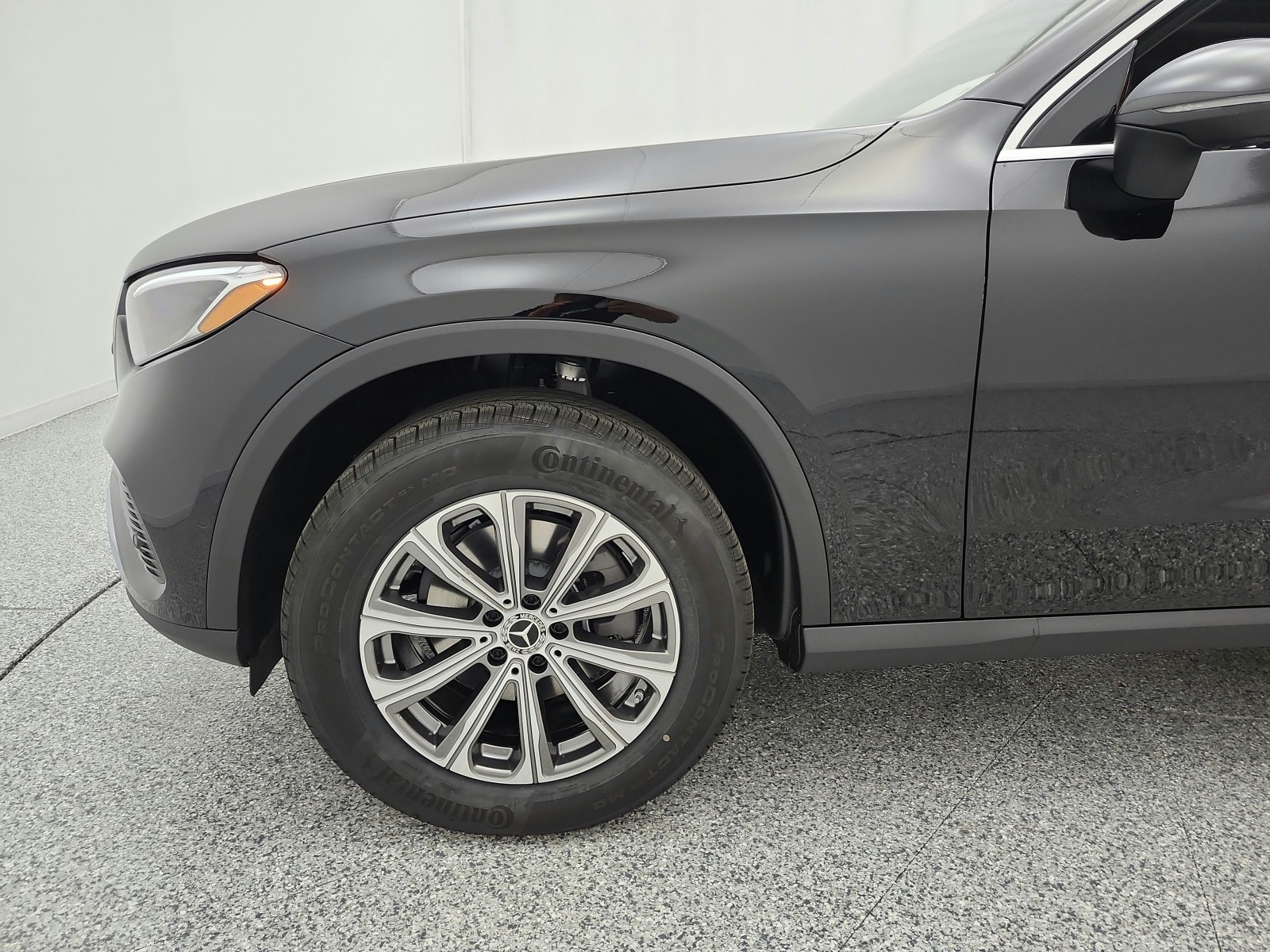 New 2027 Black Mercedes-Benz GLC 300 SUV image 13