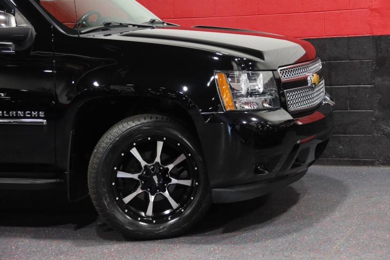 2013 Chevrolet Avalanche LTZ 4WD Black Diamond Edition 4dr Suv in , 