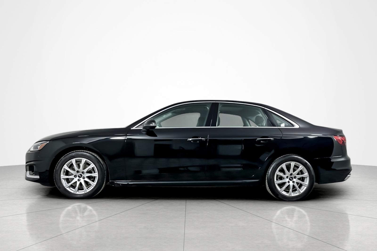 Used 2023 Brilliant Black Audi Premium 40 TFSI quattro image 2