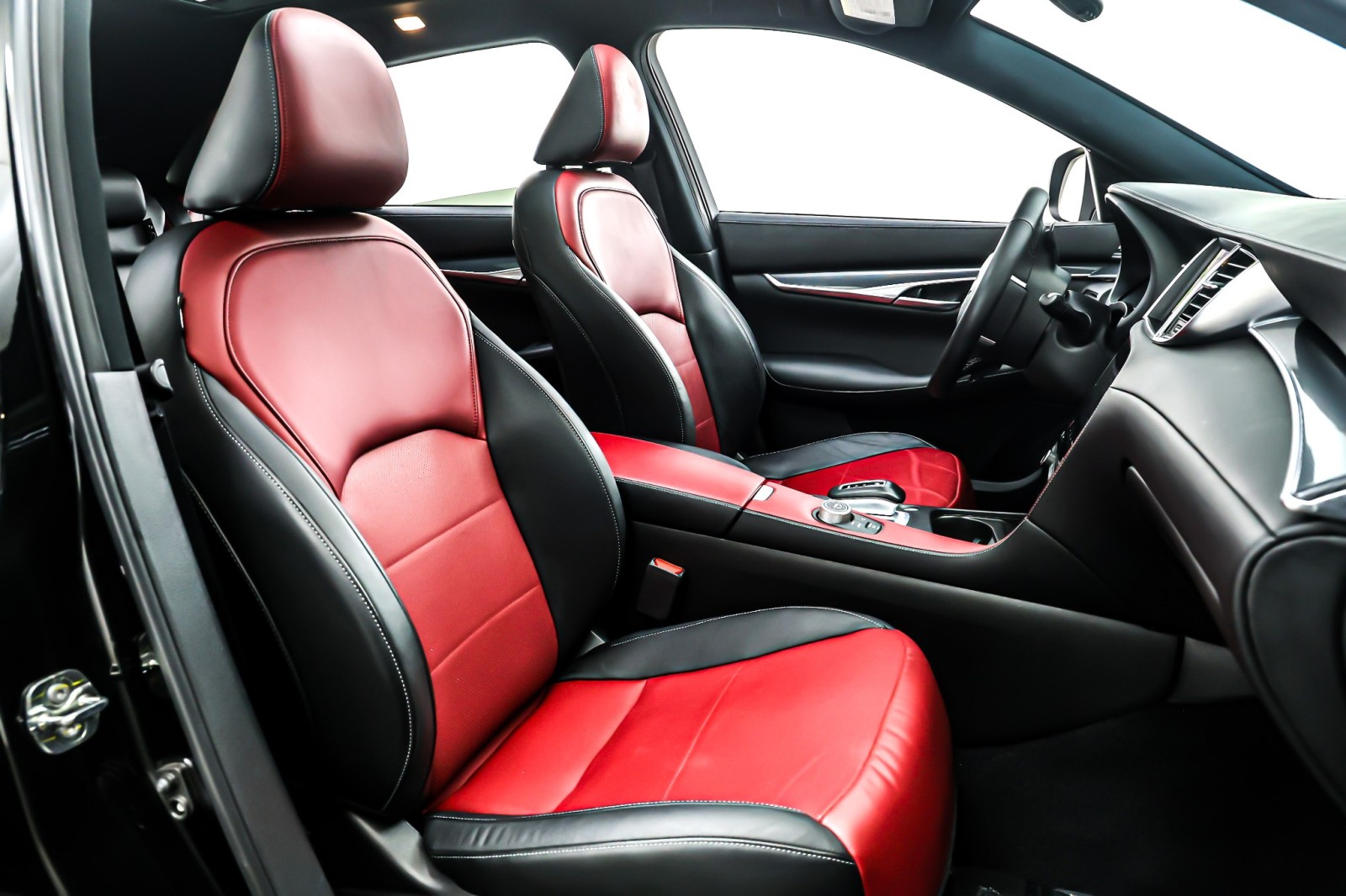 Used 2023 Black Obsidian INFINITI SPORT FWD image 8