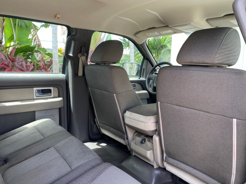 2010 Ford F-150 4 DR CREW XL LOW MILES 34,625 in , 