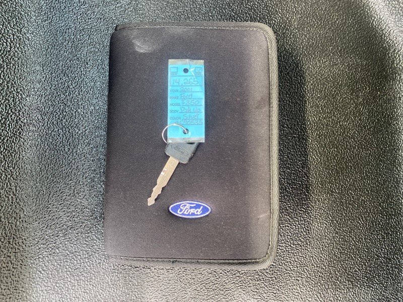 2001 Ford Super Duty F-350 DRW XL 1 OWNER LOW MILES 14,269 in , 