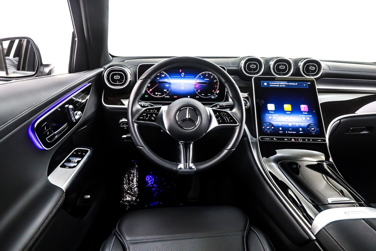 Used 2025 Polar White Mercedes-Benz GLC 300 SUV image 6