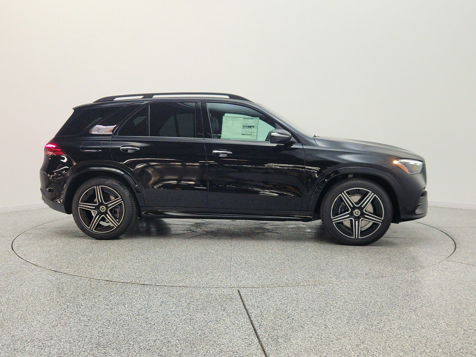 New 2026 Black Mercedes-Benz GLE 450 4MATIC® SUV image 4