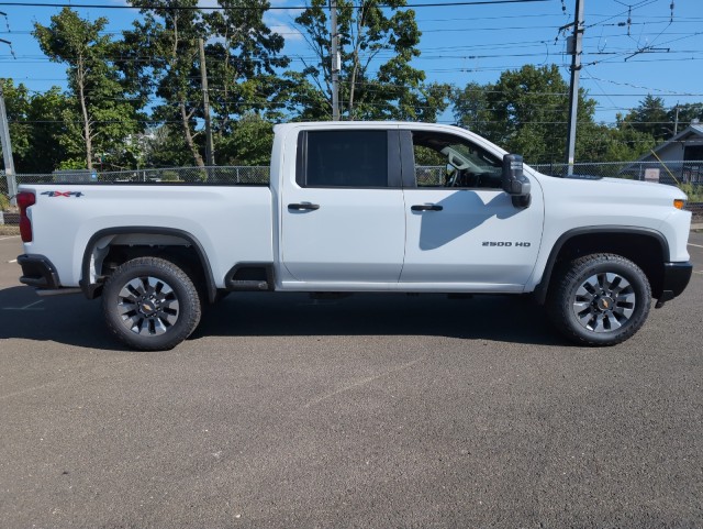 2024 Chevrolet Silverado 2500HD Custom 8