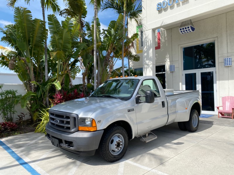 2001 Ford Super Duty F-350 DRW XL 1 OWNER LOW MILES 14,269 in , 