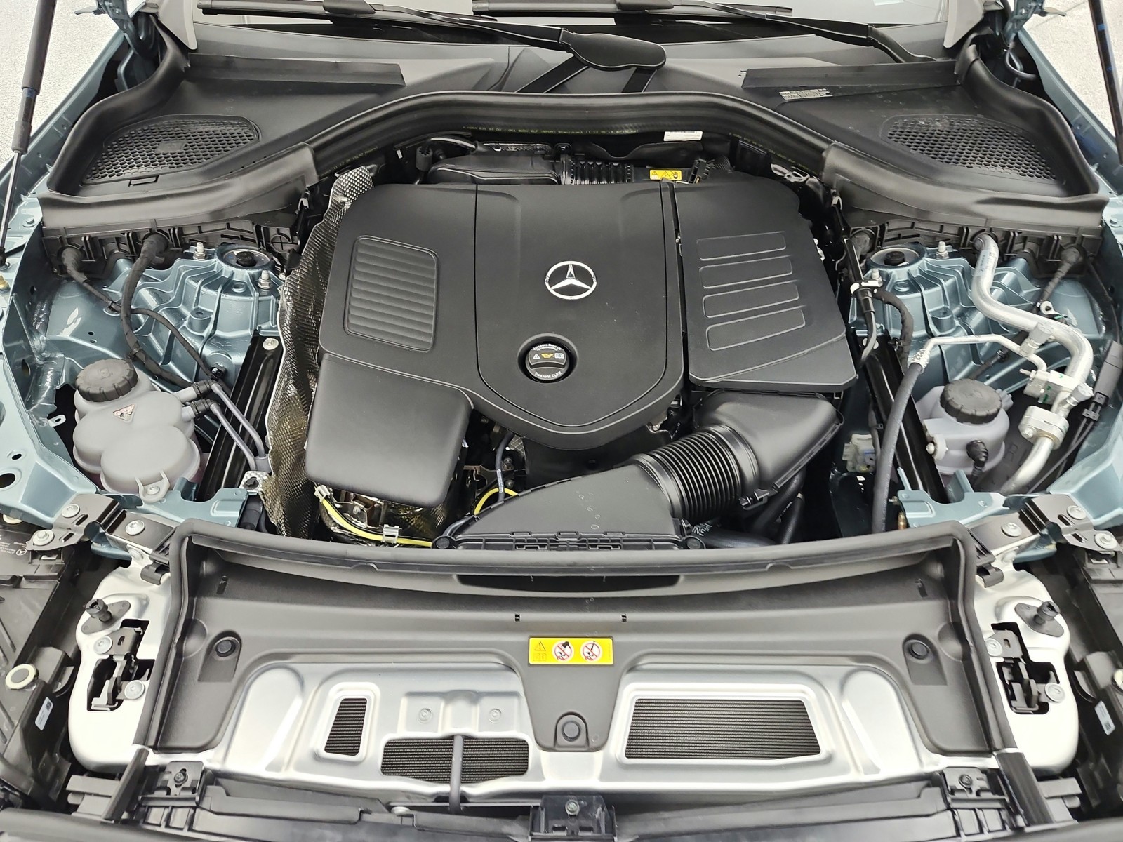 New 2026 Verde Silver Metallic Mercedes-Benz GLC 300 image 13