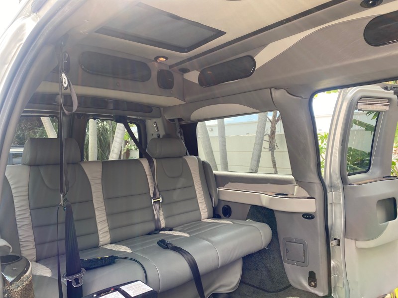 2013 GMC SAVANA HI TOP CONVERSION HANDICAP LIFT LOW MILES 24,857 in , 