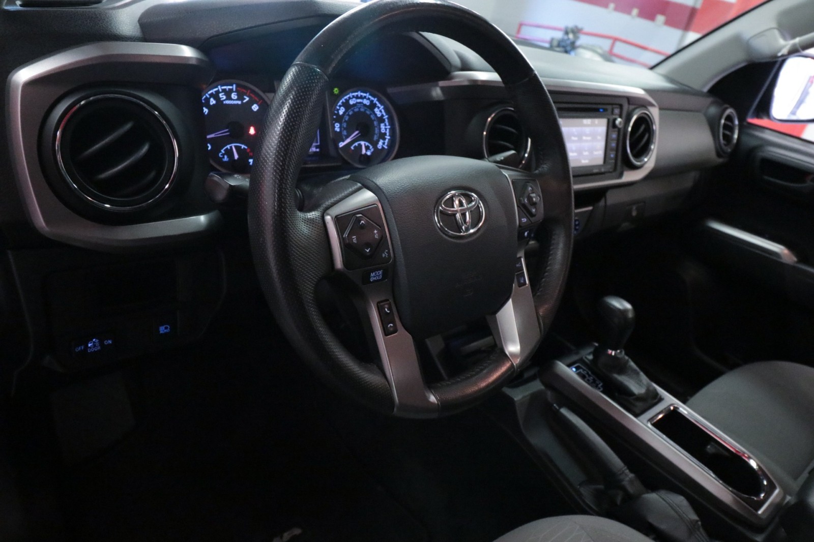 Used Car 2018 Toyota Tacoma  Sr5 For Sale Under $30,000 In Austin, Texas