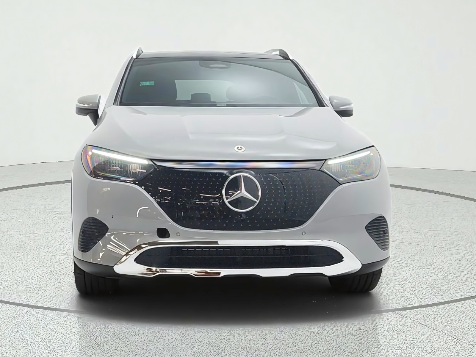 New 2027 MANUFAKTUR Alpine Grey Mercedes-Benz EQE 320+ SUV image 2