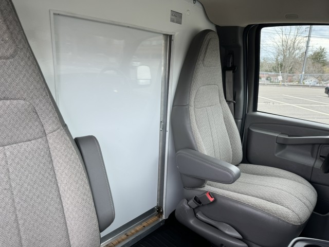 2021 Chevrolet Express Commercial Cutaway Box Van 17
