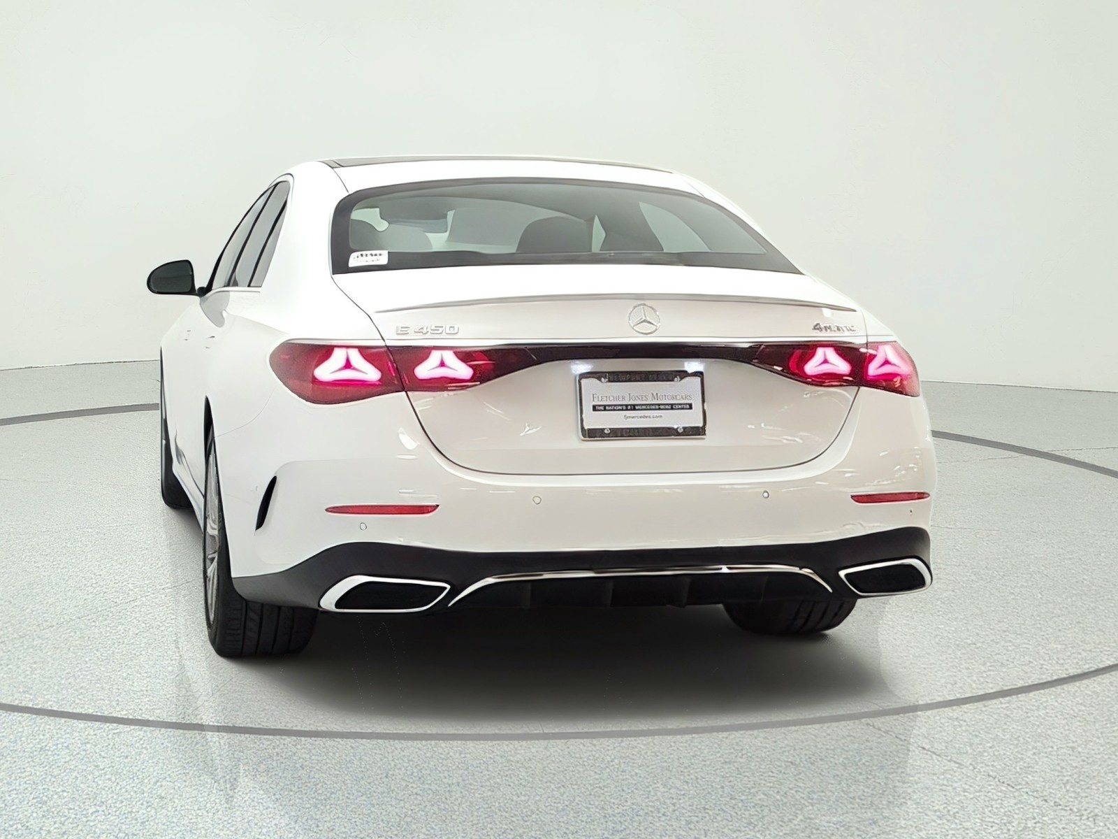 New 2027 MANUFAKTUR Moonlight White Metallic Mercedes-Benz E 450 4MATIC® Sedan image 6