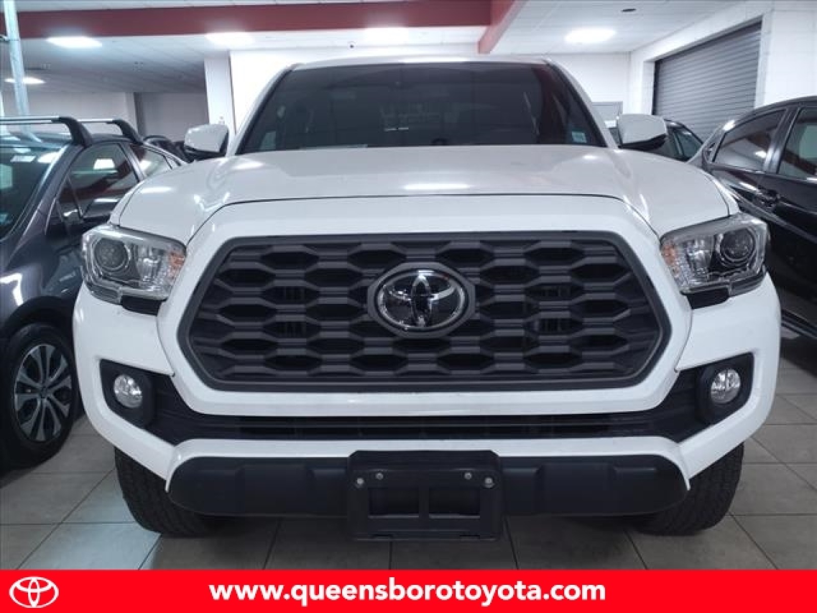 Used 2022 Toyota Tacoma TRD Off Road with VIN 3TMCZ5AN5NM455439 for sale in Woodside, NY