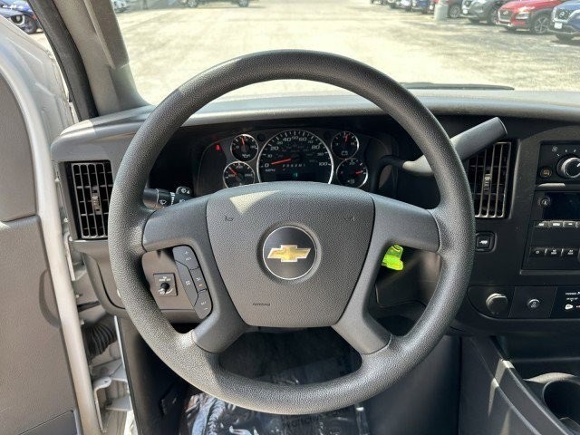 2019 Chevrolet Express Passenger LT 11