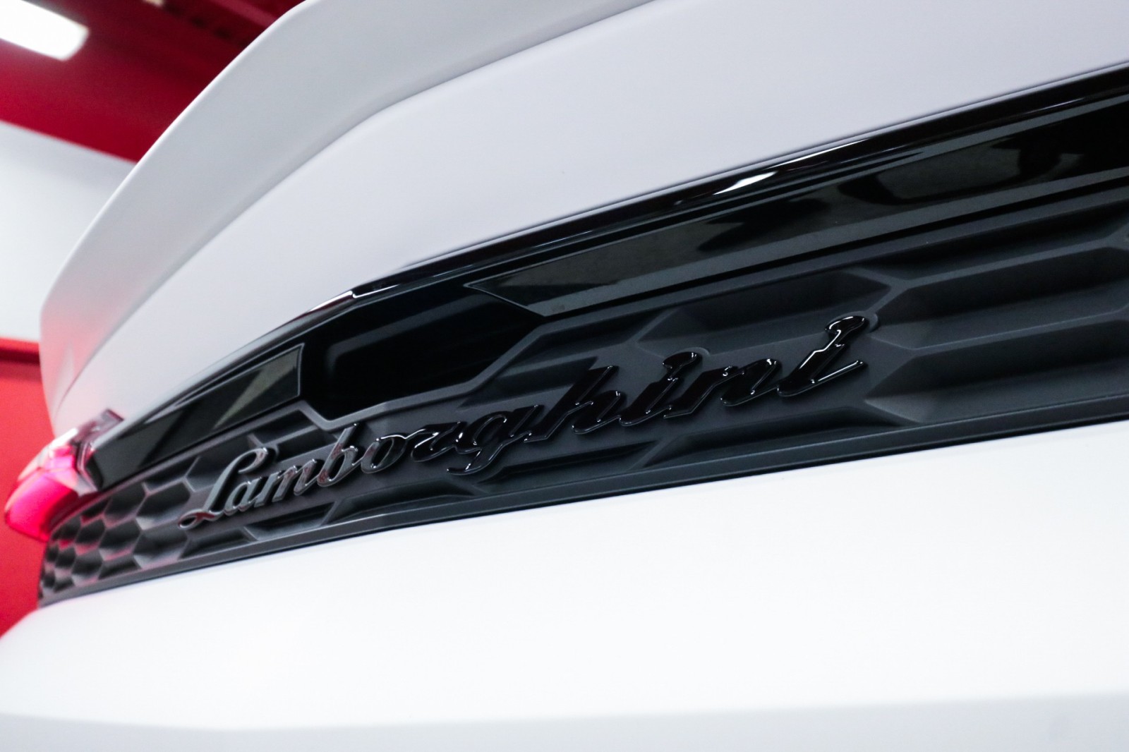 Used Car 2025 Lamborghini Urus  Se For Sale Under $360,000 In Austin, Texas