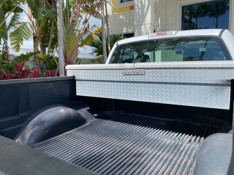 2005 Ford F-150 PU STX LOW MILES 18,931 in , 