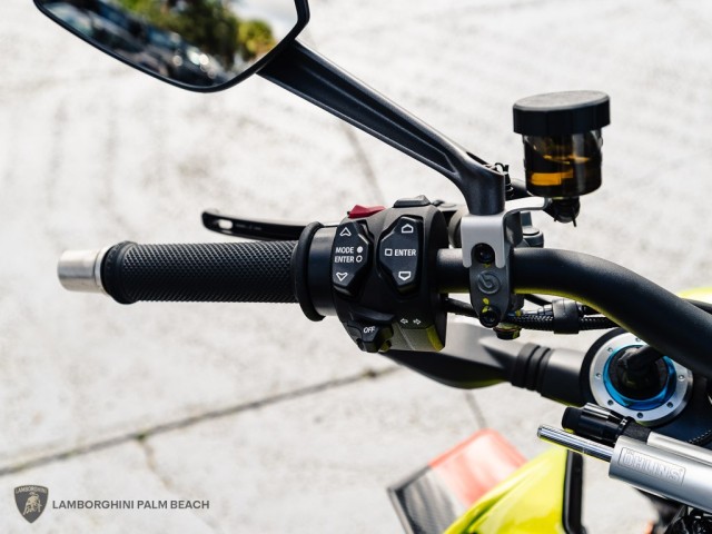 Ducati STREETFIGHTER