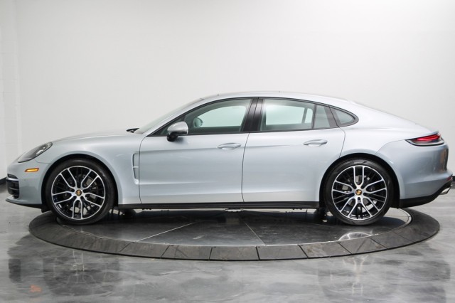 2021 Porsche Panamera  2