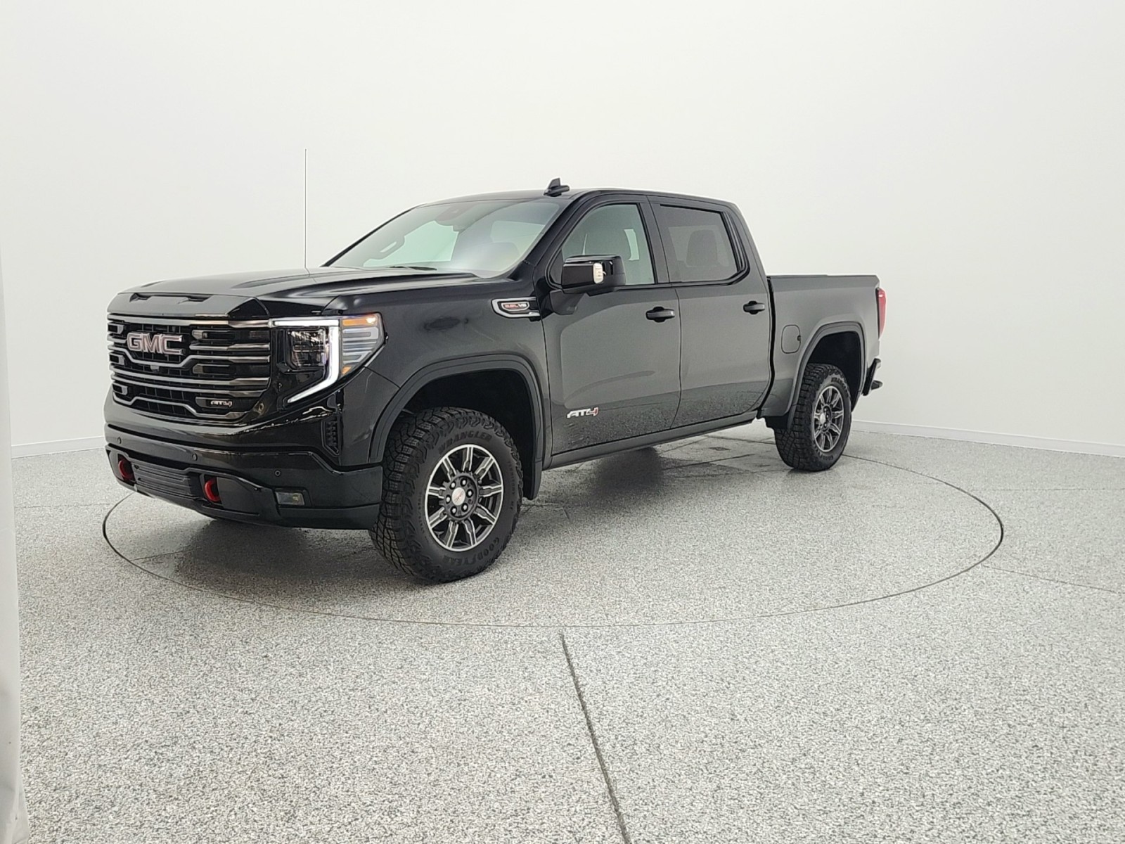 2025 GMC Sierra 1500 4WD Crew Cab 147 AT4