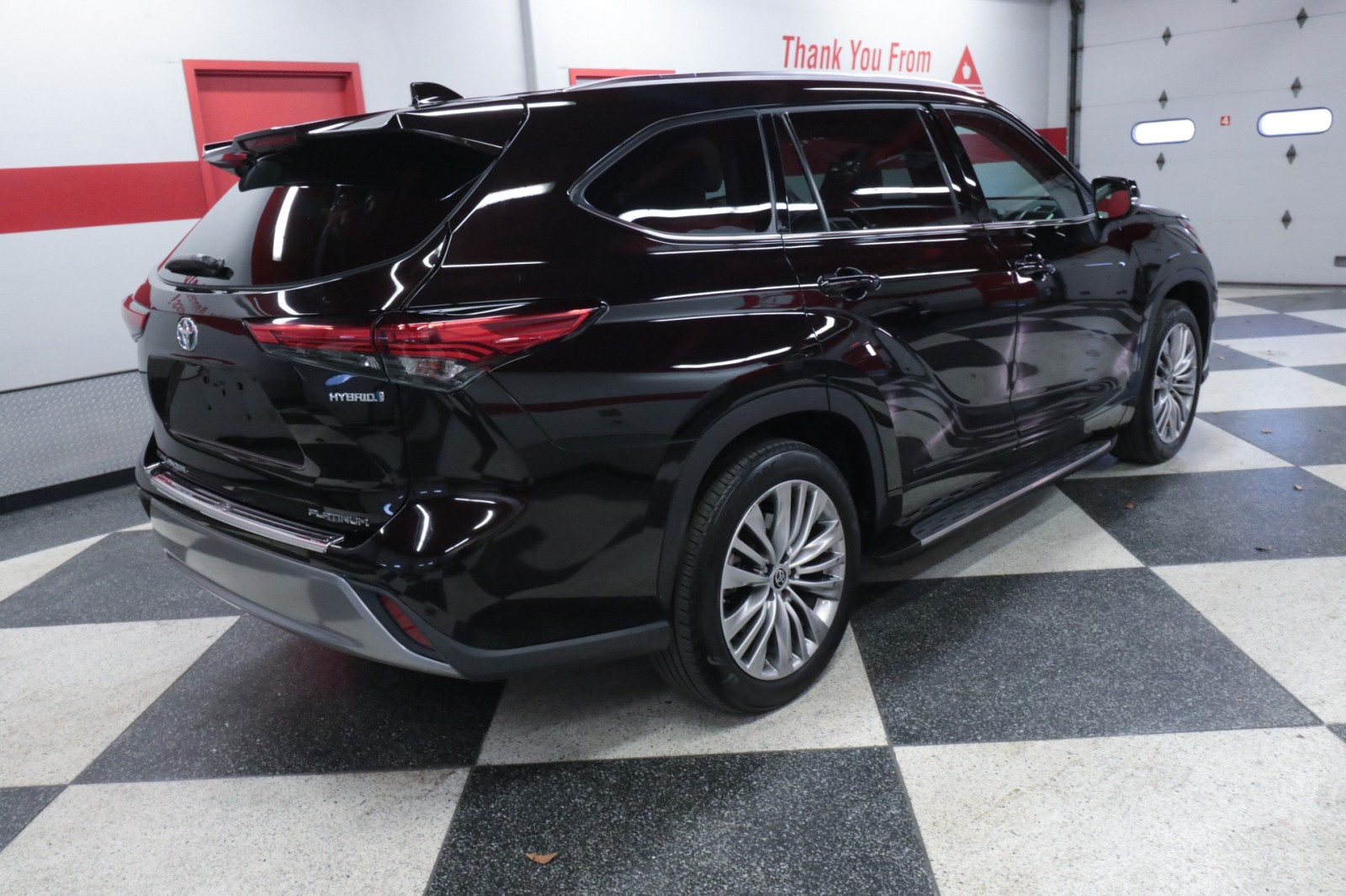 Used Car 2022 Toyota Highlander  Hybrid Platinum For Sale Under $40,000 In Austin, Texas