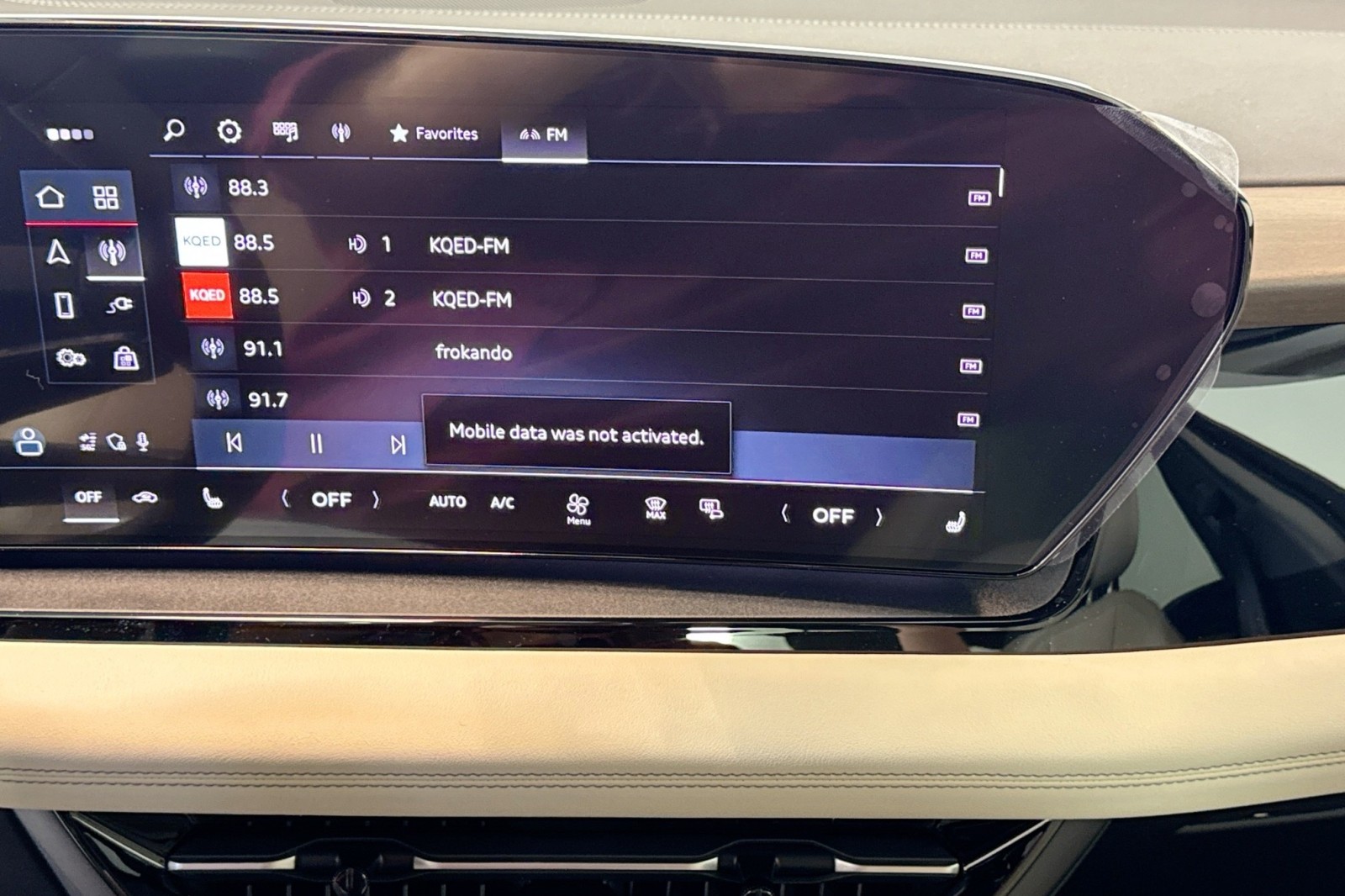 New 2025 Glacier White Metallic Audi Premium quattro image 13