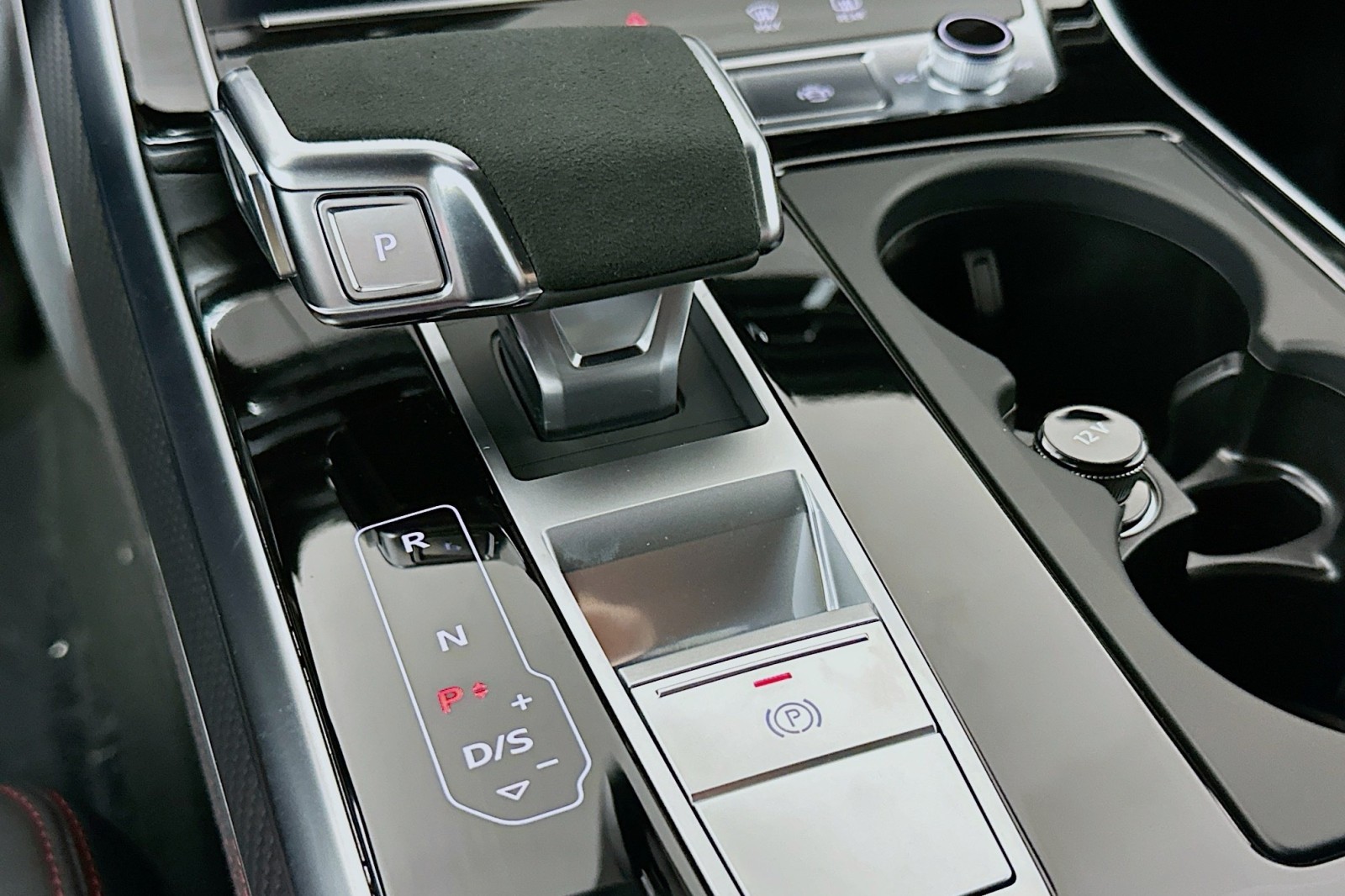 New 2026 Daytona Gray Pearl Effect Audi performance image 7