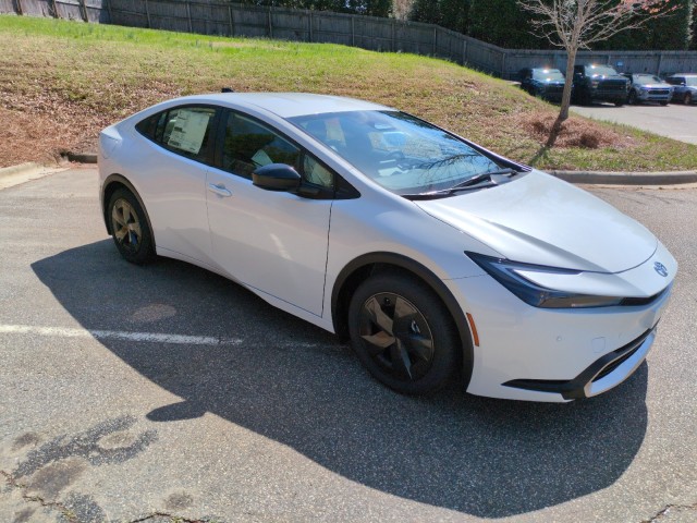 2026 Toyota Prius Plug-In Hybrid SE FWD