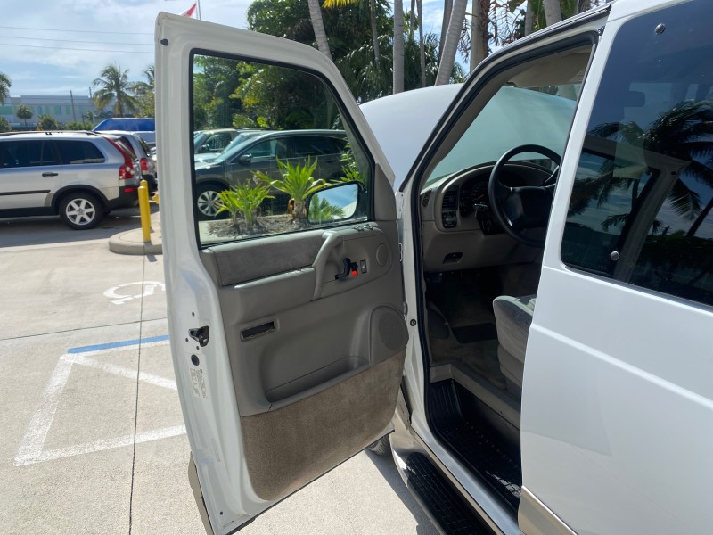 2005 Chevrolet Astro Passenger LT LOW MILES 67,376 1 OWNER in , 