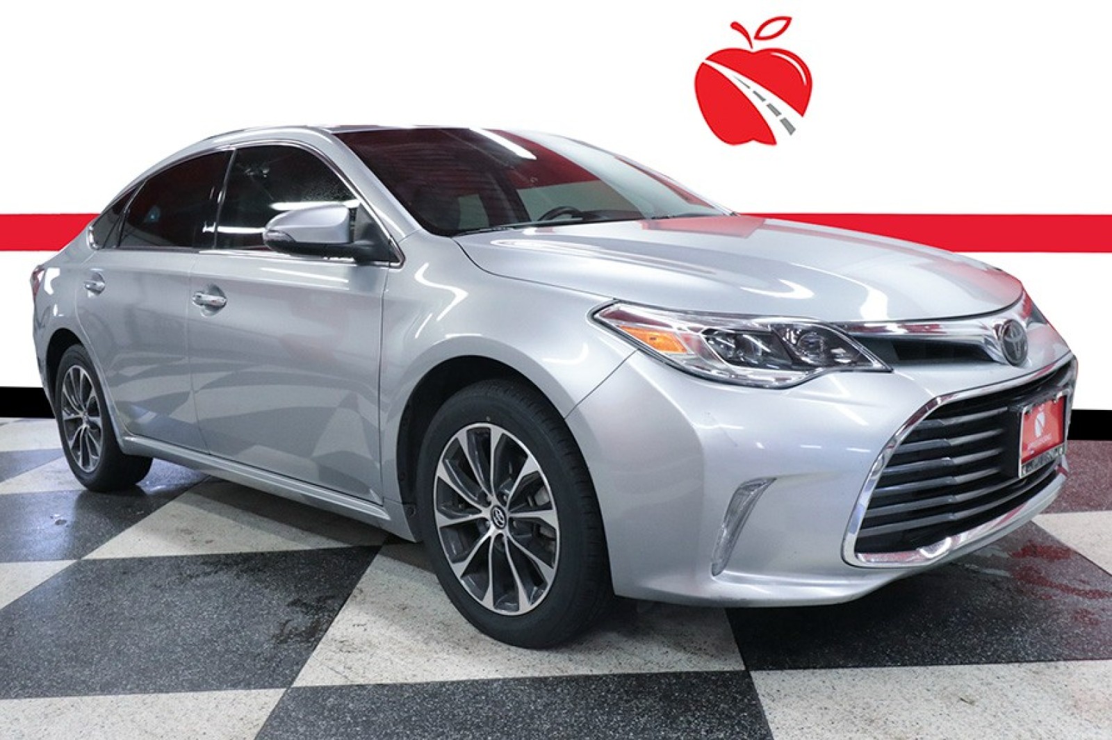 Used Car 2018 Toyota Avalon  Xle Premium For Sale Under $25,000 In Austin, Texas