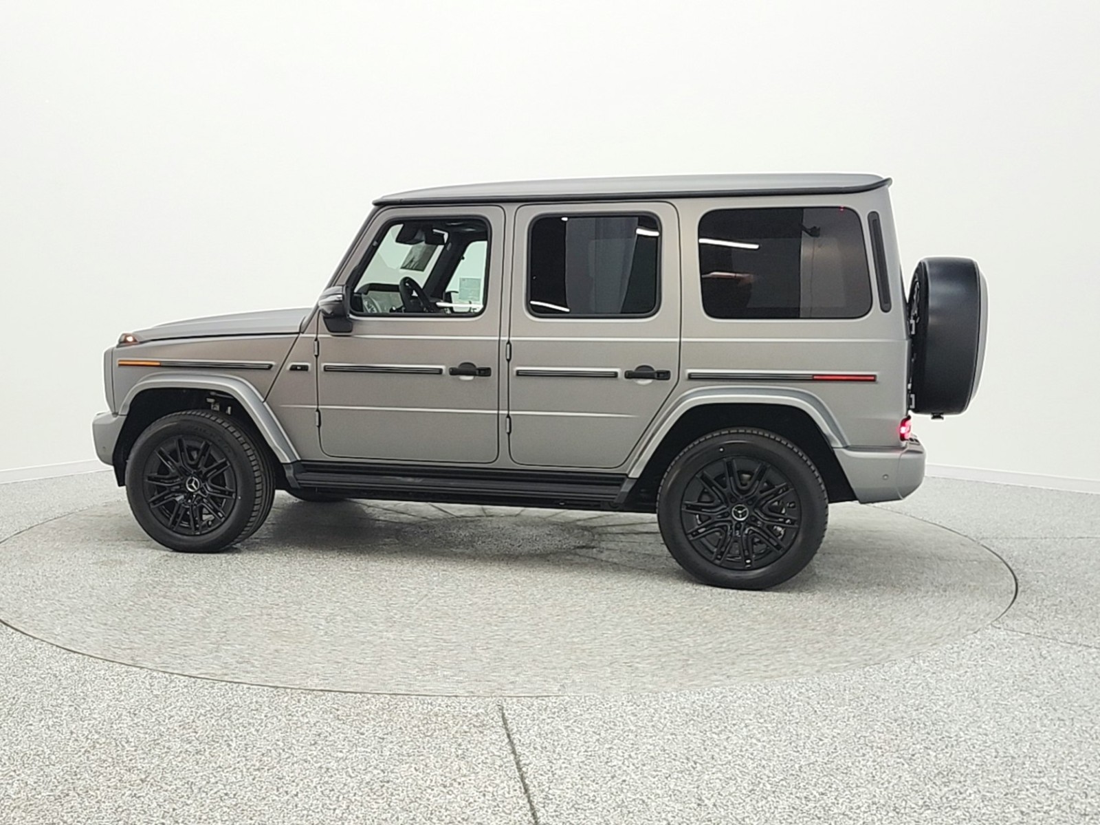 New 2026 MANUFAKTUR Platinum magno Mercedes-Benz G 580e image 8