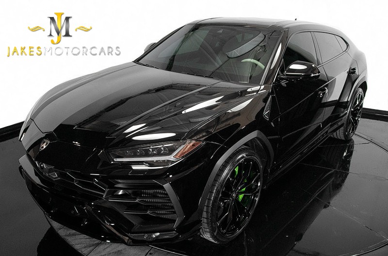 2021 Lamborghini Urus *ONLY 1900 MILES* *4-SEAT CONFIGURATION* *1-OWNER* in , 