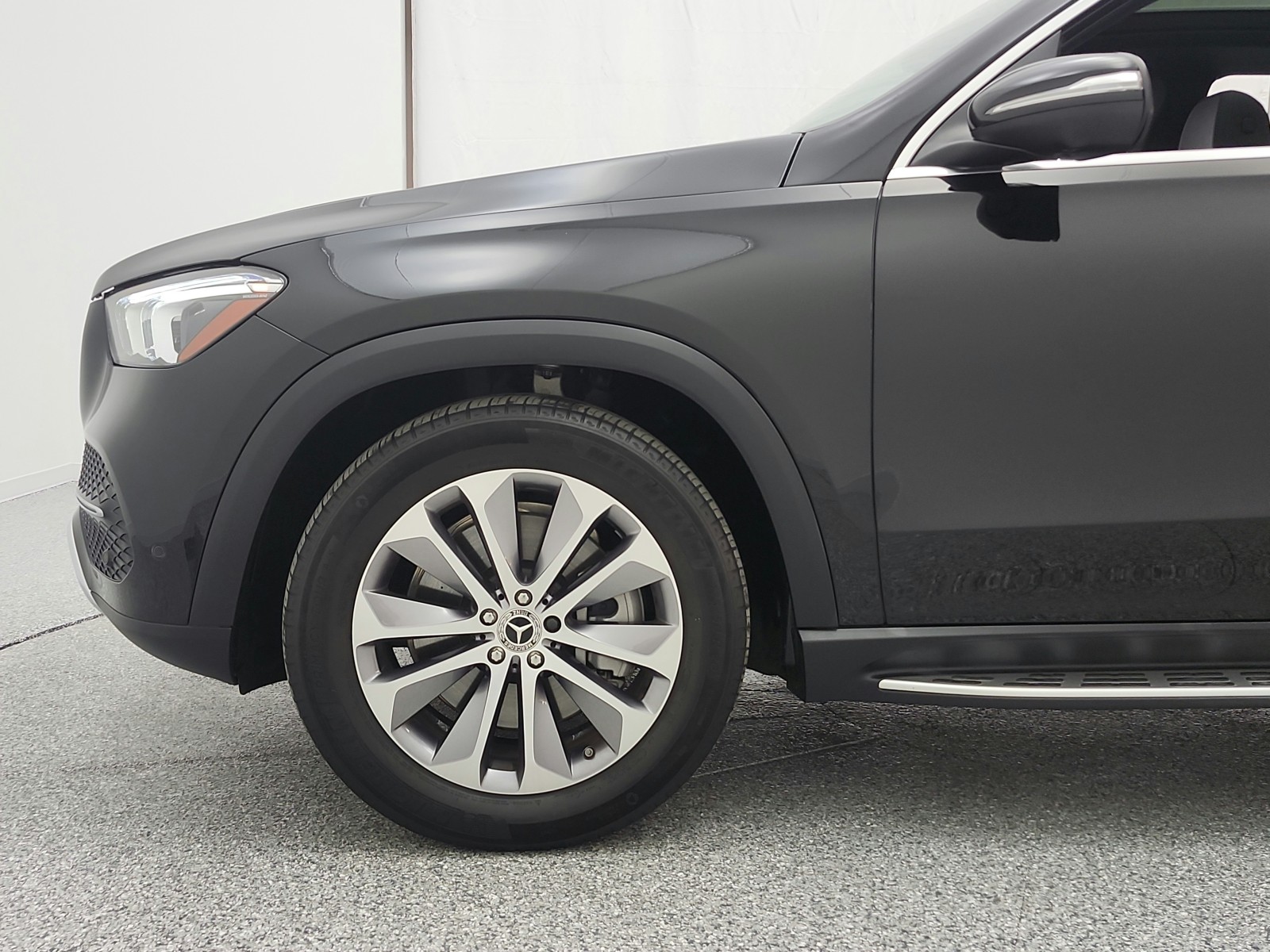 Certified Used 2022 Black Mercedes-Benz GLE 450 4MATIC® SUV image 20