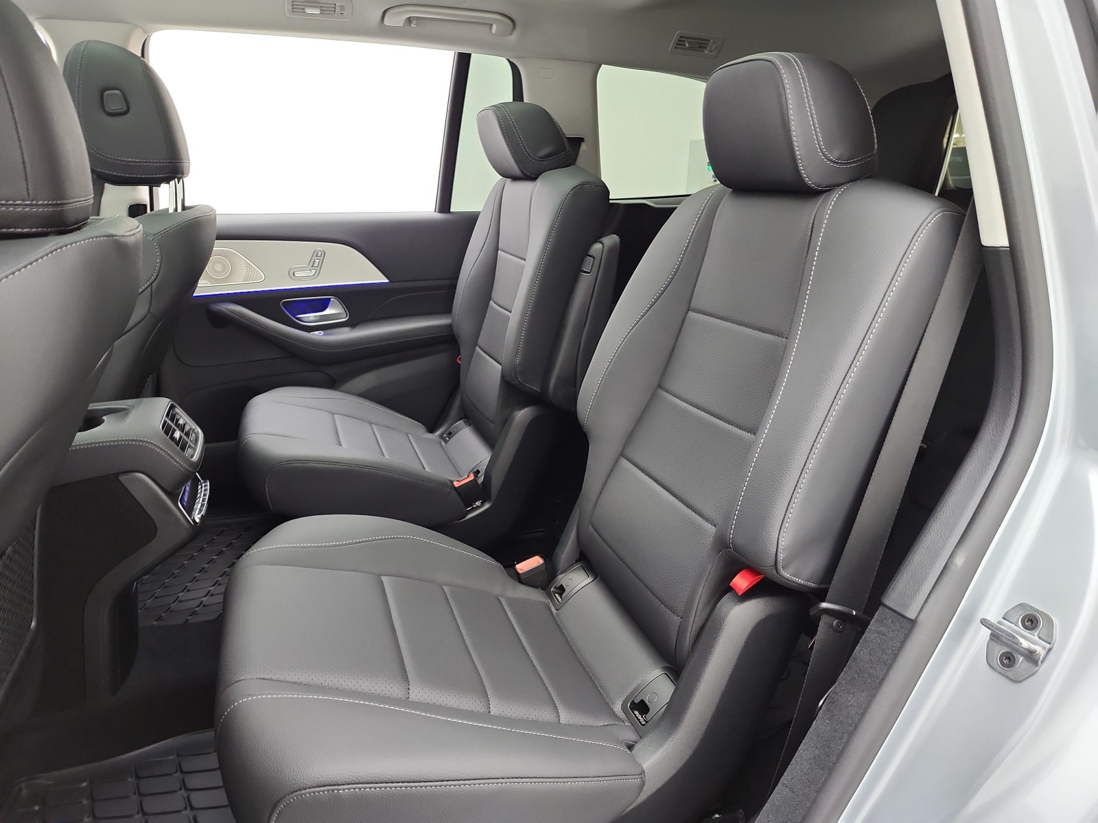 New 2026 Cirrus Silver Metallic Mercedes-Benz GLS 450 4MATIC® SUV image 11