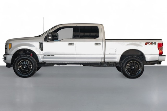 2017 Ford F-250 Platinum 11