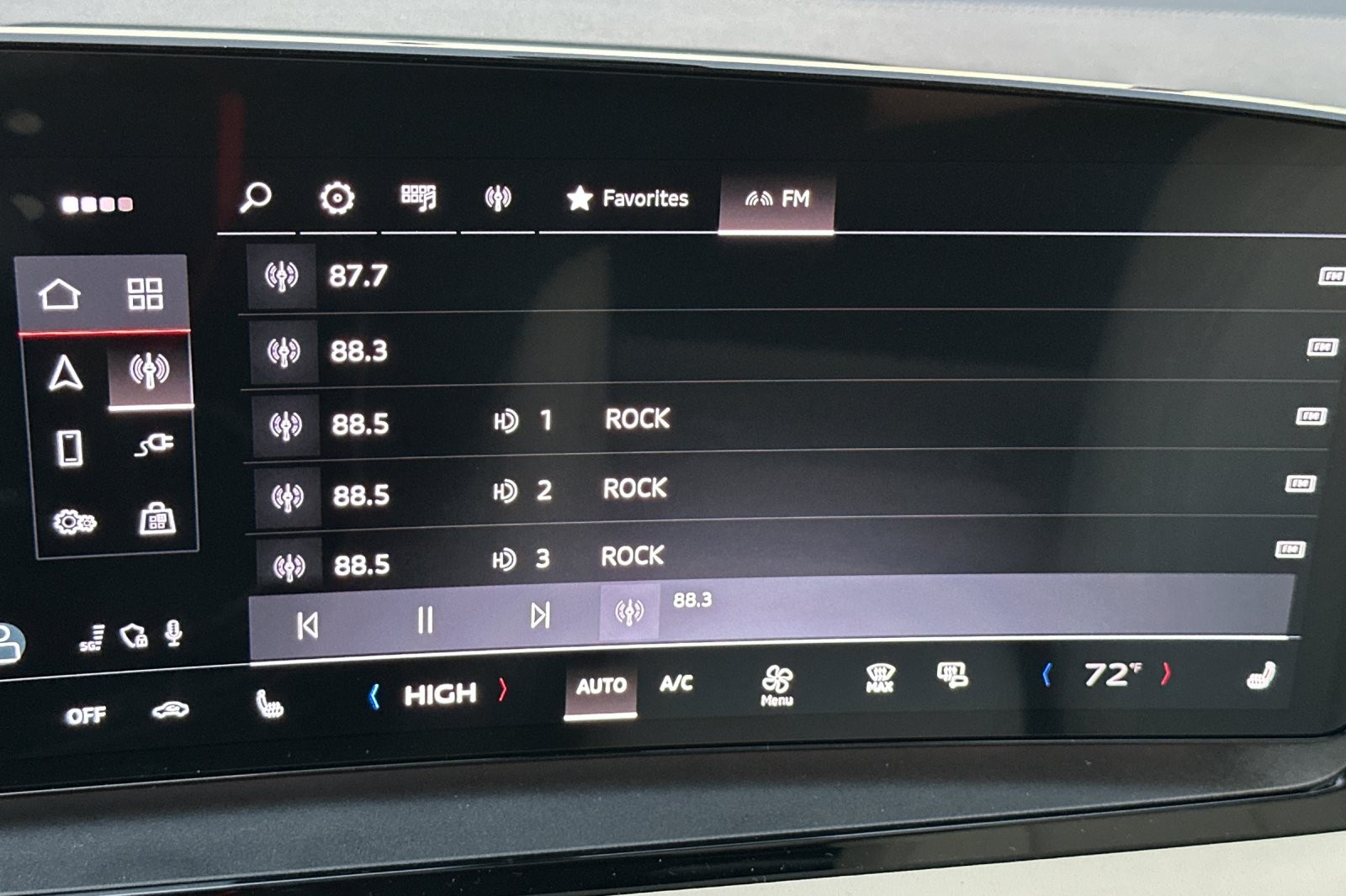 New 2025 Glacier White Metallic Audi Premium quattro image 17