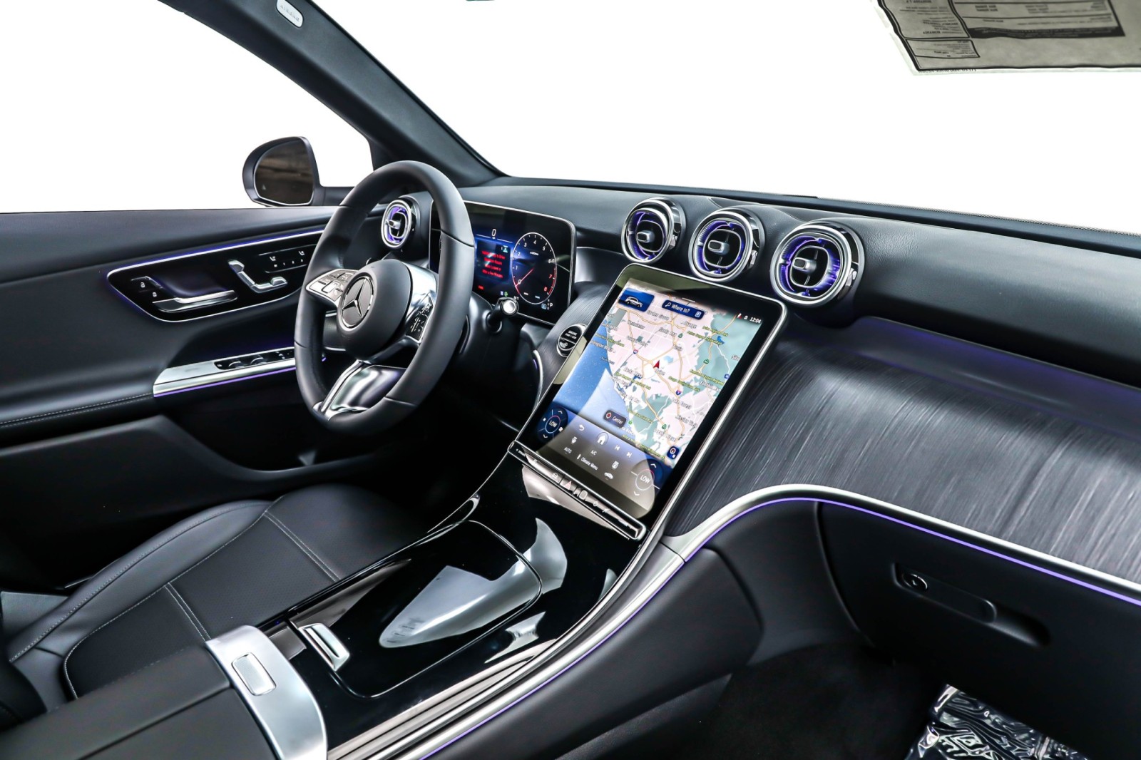 New 2026 Polar White Mercedes-Benz GLC 300 image 5