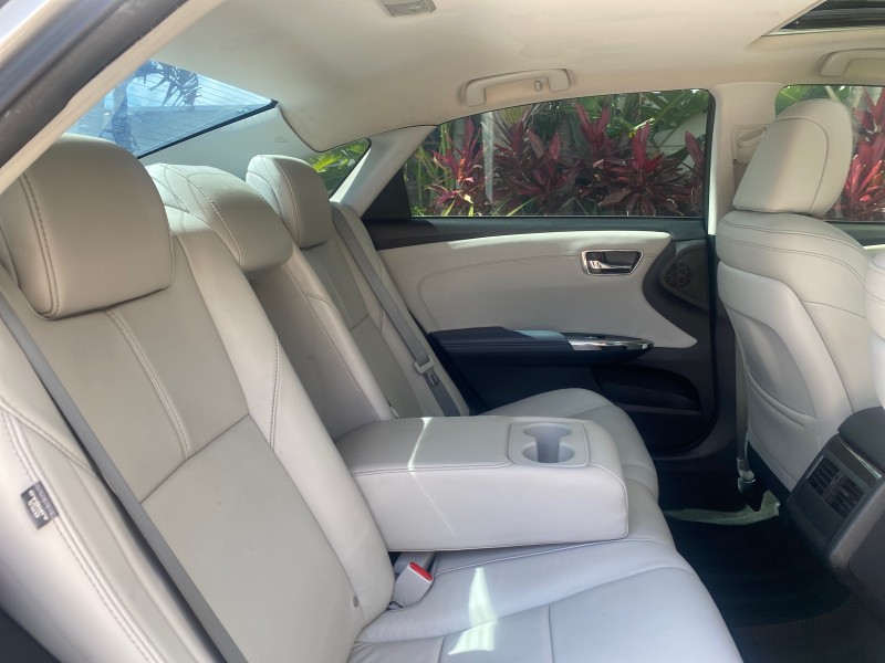 2013 Toyota Avalon XLE Premium LOW MILES 56,196 in , 