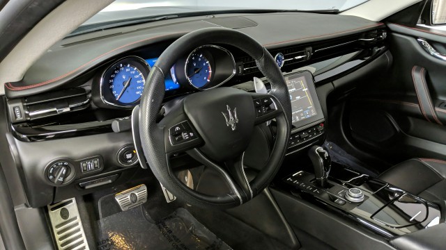 2017 Maserati Quattroporte S GranSport 21