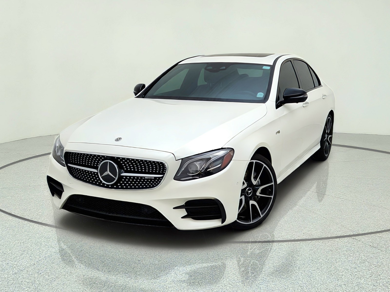 Used 2018 designo Diamond White Mercedes-Benz AMG® E 43 image 2