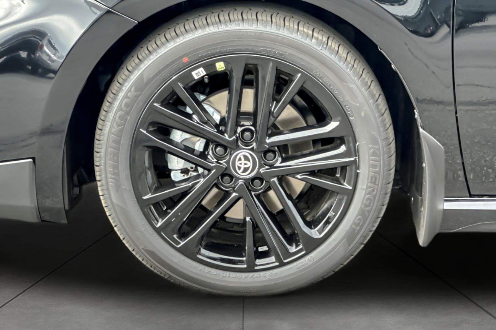 2026 Toyota Camry SE - Photo 24