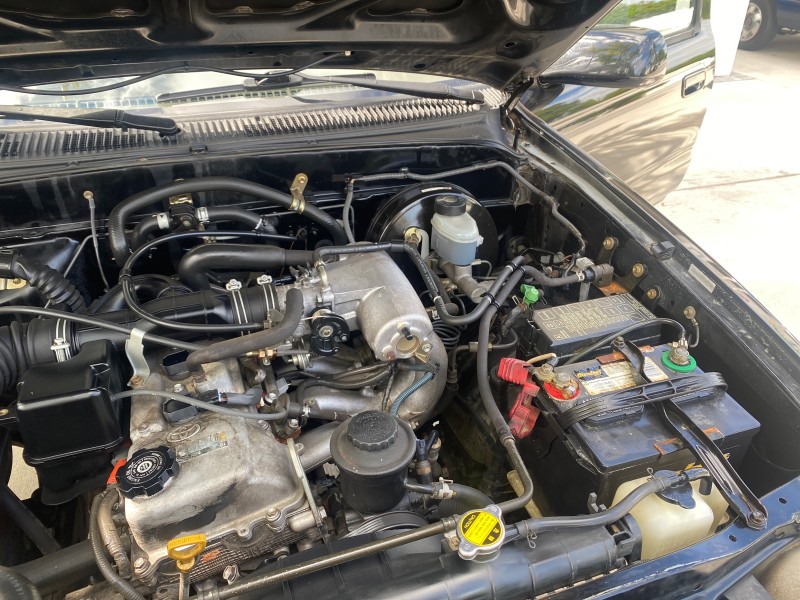 2002 Toyota Tacoma 1 OWNER AUTO AC 4 CYL in , 