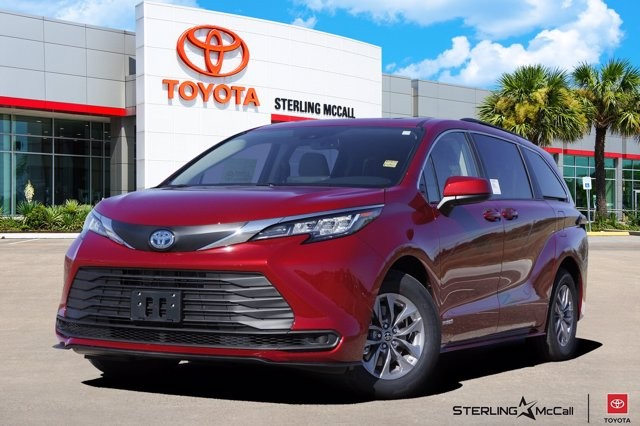 New 2021 Toyota Sienna LE FWD 8-Passenger (Natl) Front ...