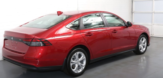 HondaAccord Sedan4