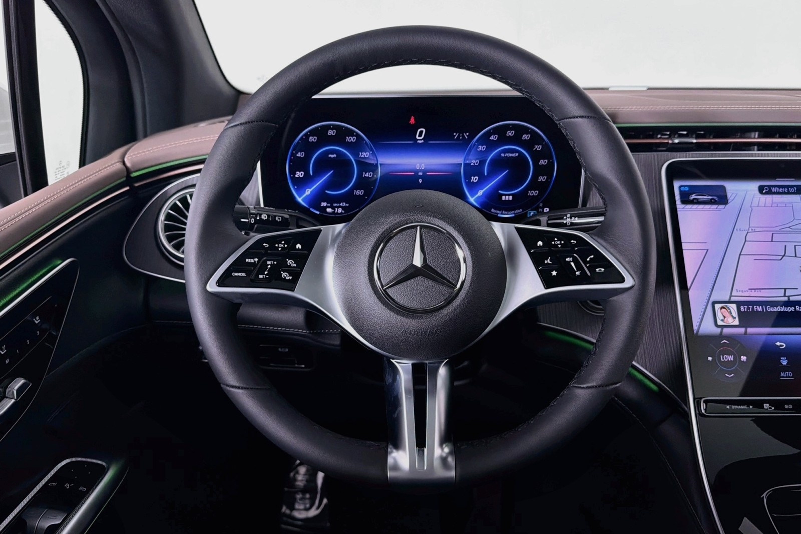 New 2027 Polar White Mercedes-Benz EQE 320 4MATIC® SUV image 16